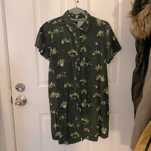 Medium Size STAR WARS hunter green knee length shirt dress with pockets
